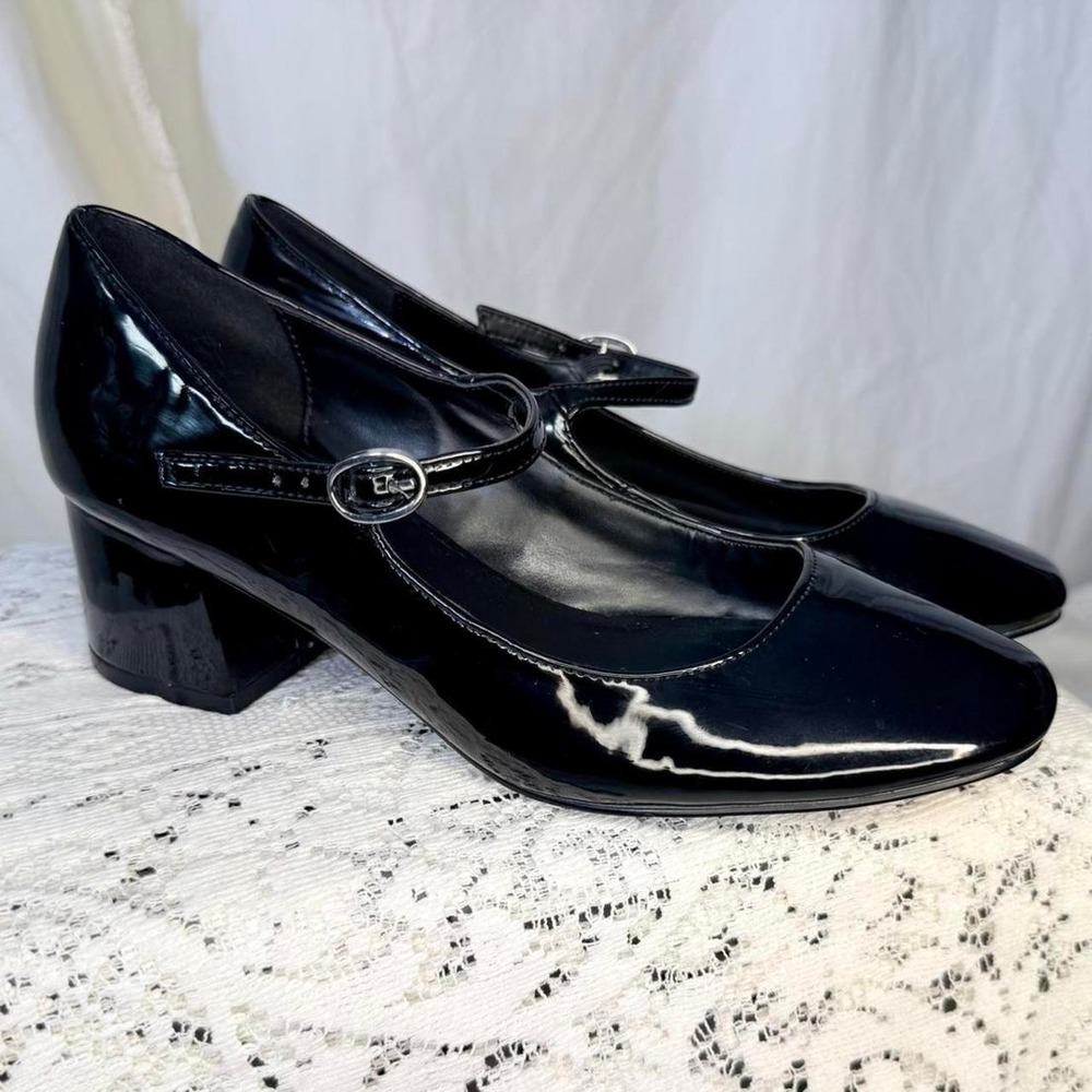 Steve Madden 8M Black Patent Mary Jane Block Heels
